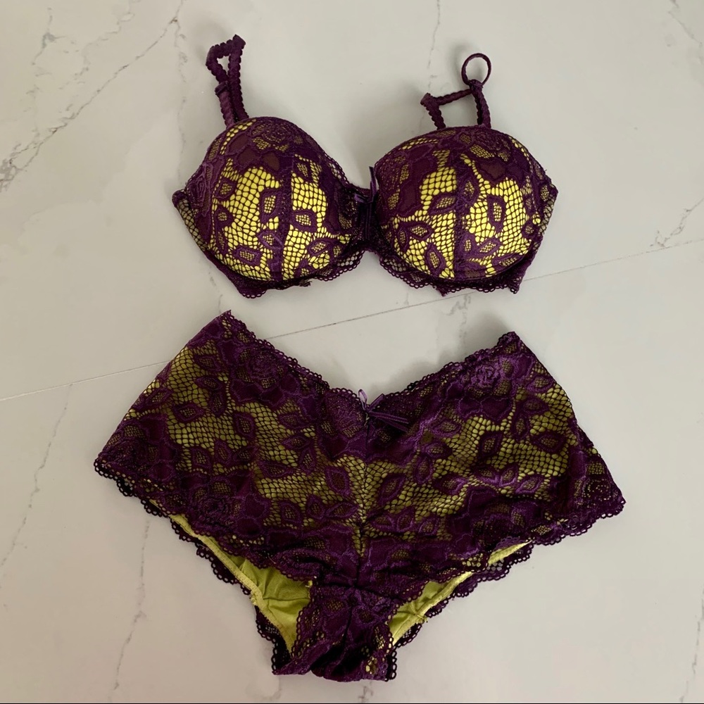 La Vie En Rose Bra and Panties Set